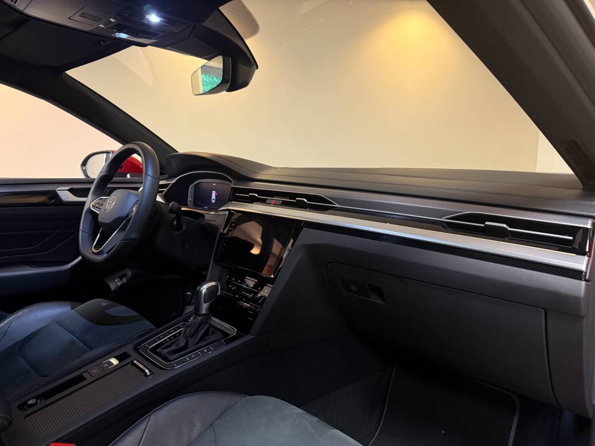 Volkswagen Arteon Volkswagen Arteon Shooting Brake 1.4 TSI eHybrid R-Line Business+ *Dealer OH* Pano|Trekhaak|HUD|Alcantara|Stoelverw.V+A|Adapt.Crui