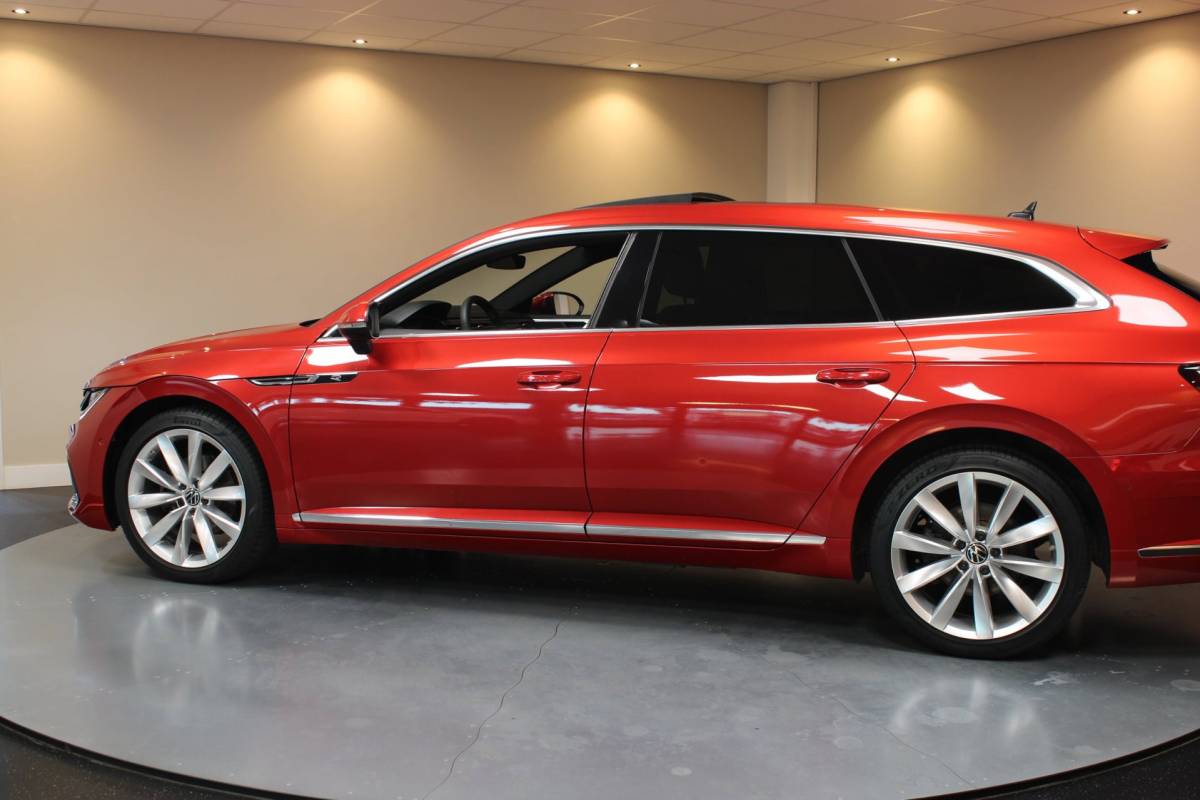 Volkswagen Arteon Volkswagen Arteon Shooting Brake 1.4 TSI eHybrid R-Line Business+ *Dealer OH* Pano|Trekhaak|HUD|Alcantara|Stoelverw.V+A|Adapt.Crui