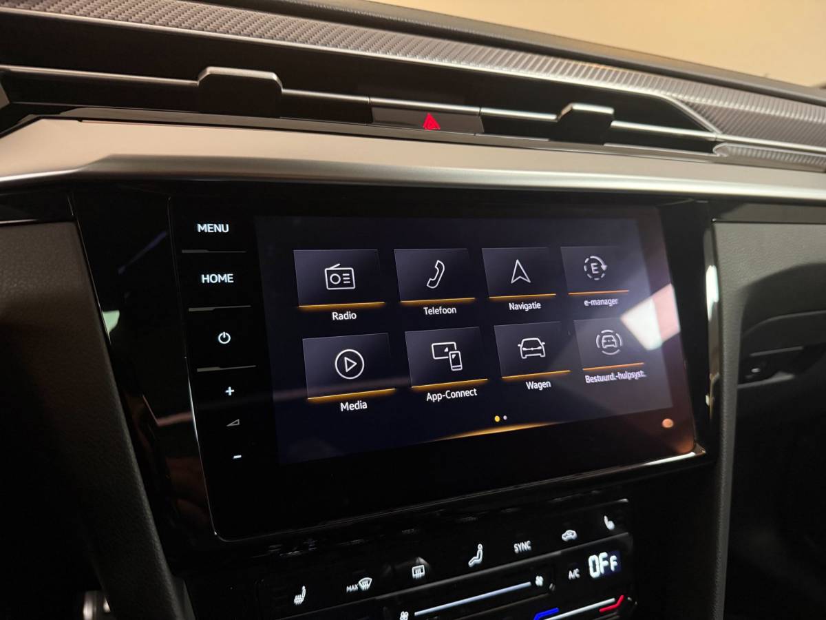 Volkswagen Arteon Volkswagen Arteon Shooting Brake 1.4 TSI eHybrid R-Line Business+ *Dealer OH* Pano|Trekhaak|HUD|Alcantara|Stoelverw.V+A|Adapt.Crui