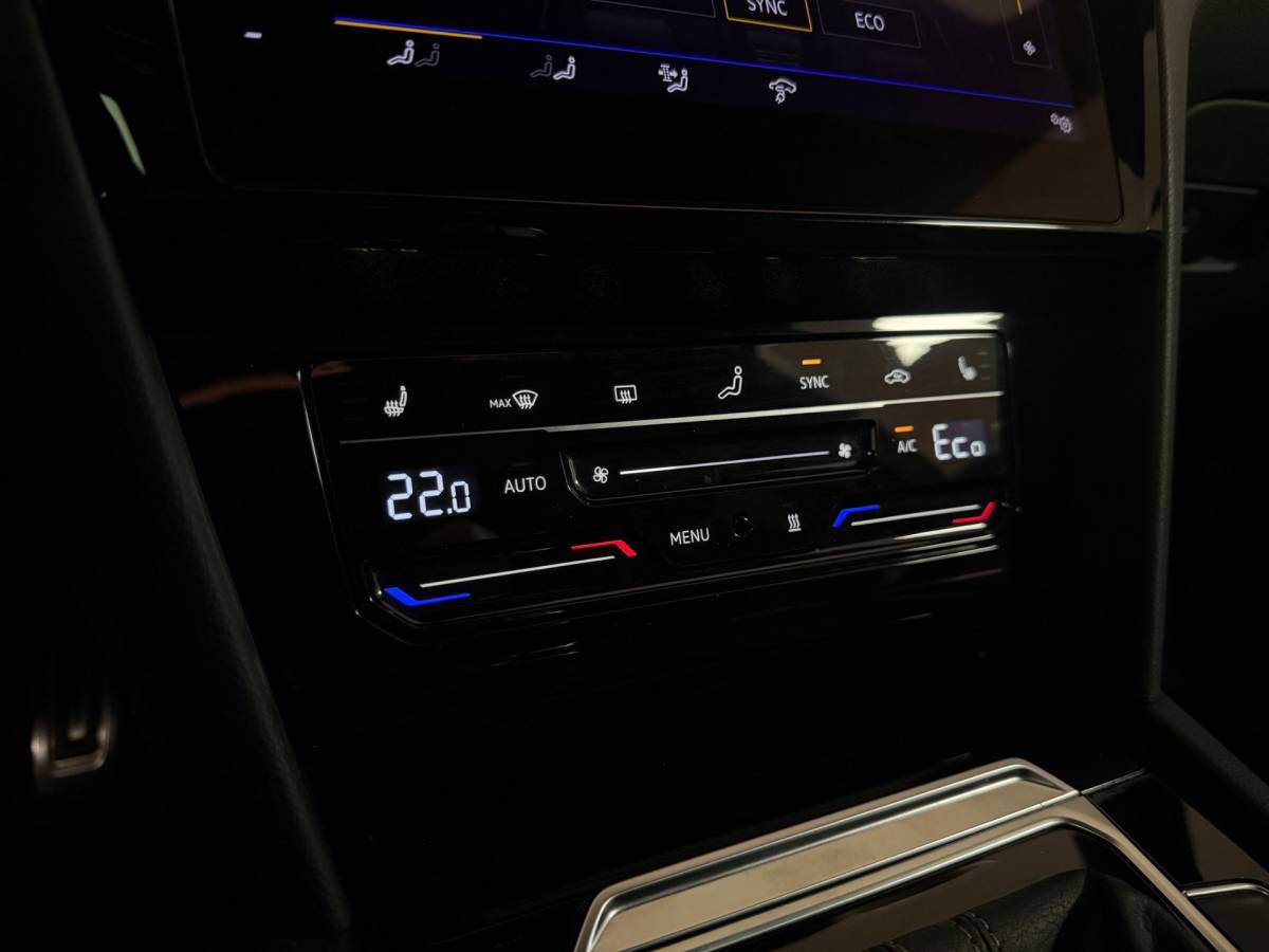 Volkswagen Arteon Volkswagen Arteon Shooting Brake 1.4 TSI eHybrid R-Line Business+ *Dealer OH* Pano|Trekhaak|HUD|Alcantara|Stoelverw.V+A|Adapt.Crui