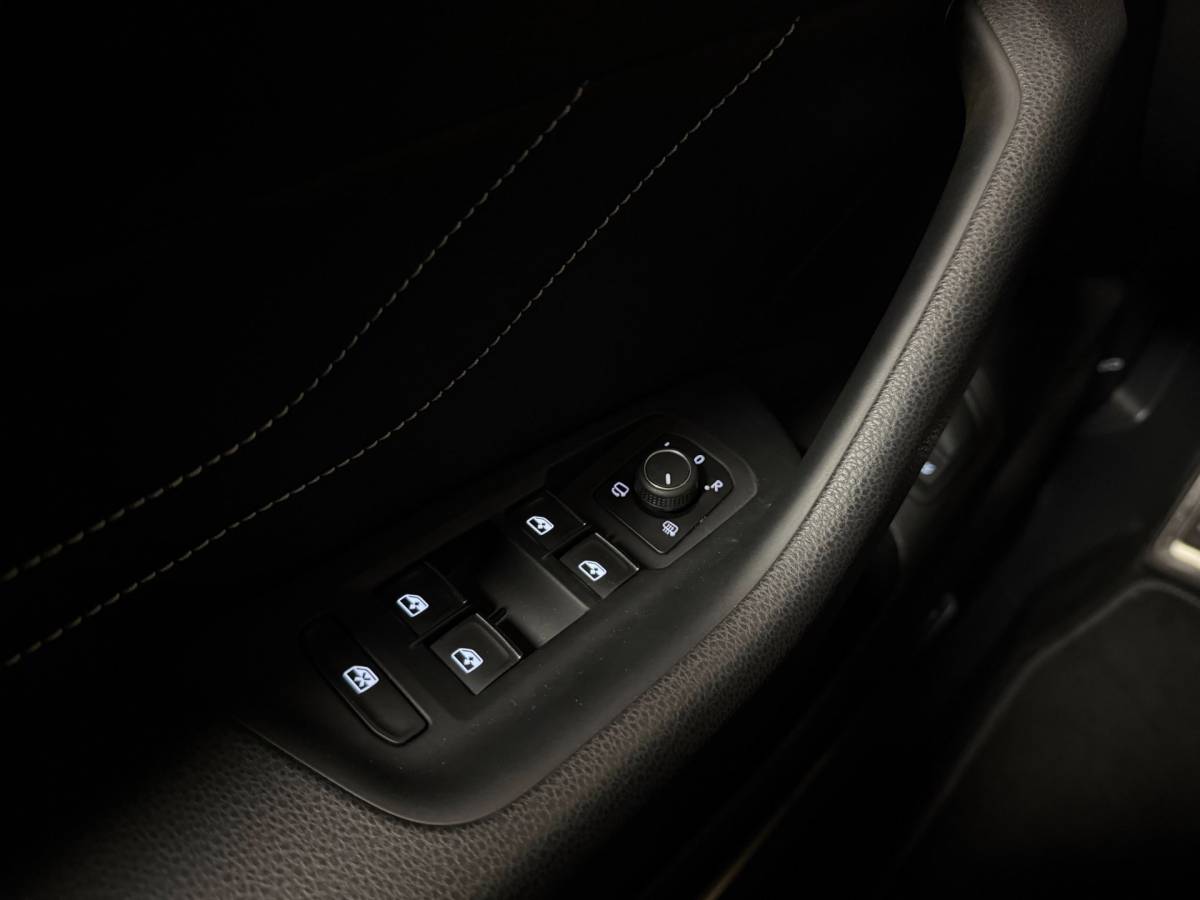 Volkswagen Arteon Volkswagen Arteon Shooting Brake 1.4 TSI eHybrid R-Line Business+ *Dealer OH* Pano|Trekhaak|HUD|Alcantara|Stoelverw.V+A|Adapt.Crui