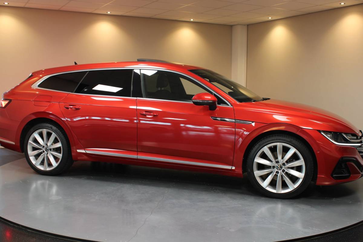 Volkswagen Arteon Volkswagen Arteon Shooting Brake 1.4 TSI eHybrid R-Line Business+ *Dealer OH* Pano|Trekhaak|HUD|Alcantara|Stoelverw.V+A|Adapt.Crui