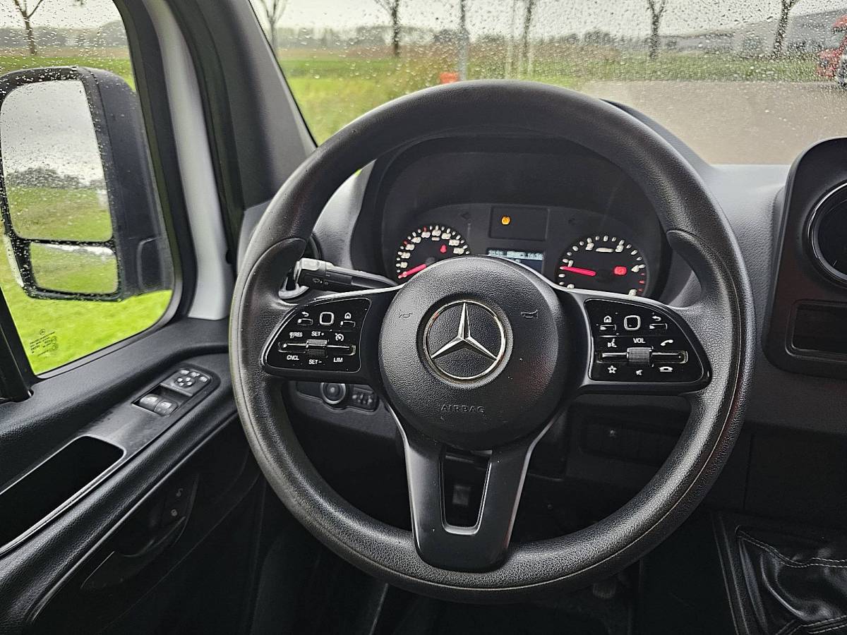Mercedes-Benz Sprinter MERCEDES-BENZ SPRINTER 315 L2H2 Wp-Inrichting RWD Camera Mbux Euro6 3-Zits CarPlay Mf-Stuurwiel 1e Eigenaar Oh-Historie!