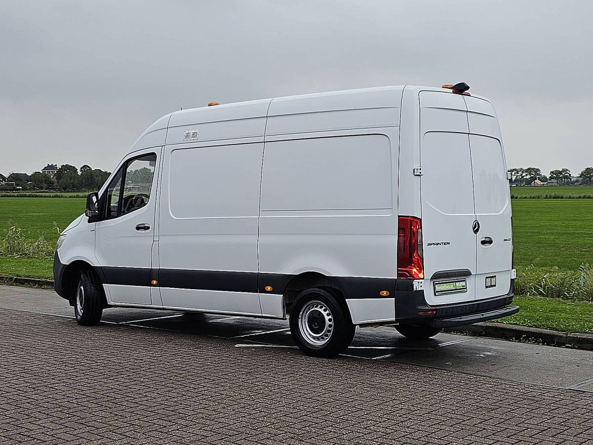 Mercedes-Benz Sprinter MERCEDES-BENZ SPRINTER 315 L2H2 Wp-Inrichting RWD Camera Mbux Euro6 3-Zits CarPlay Mf-Stuurwiel 1e Eigenaar Oh-Historie!