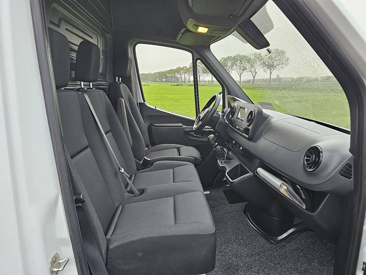 Mercedes-Benz Sprinter MERCEDES-BENZ SPRINTER 315 L2H2 Wp-Inrichting RWD Camera Mbux Euro6 3-Zits CarPlay Mf-Stuurwiel 1e Eigenaar Oh-Historie!