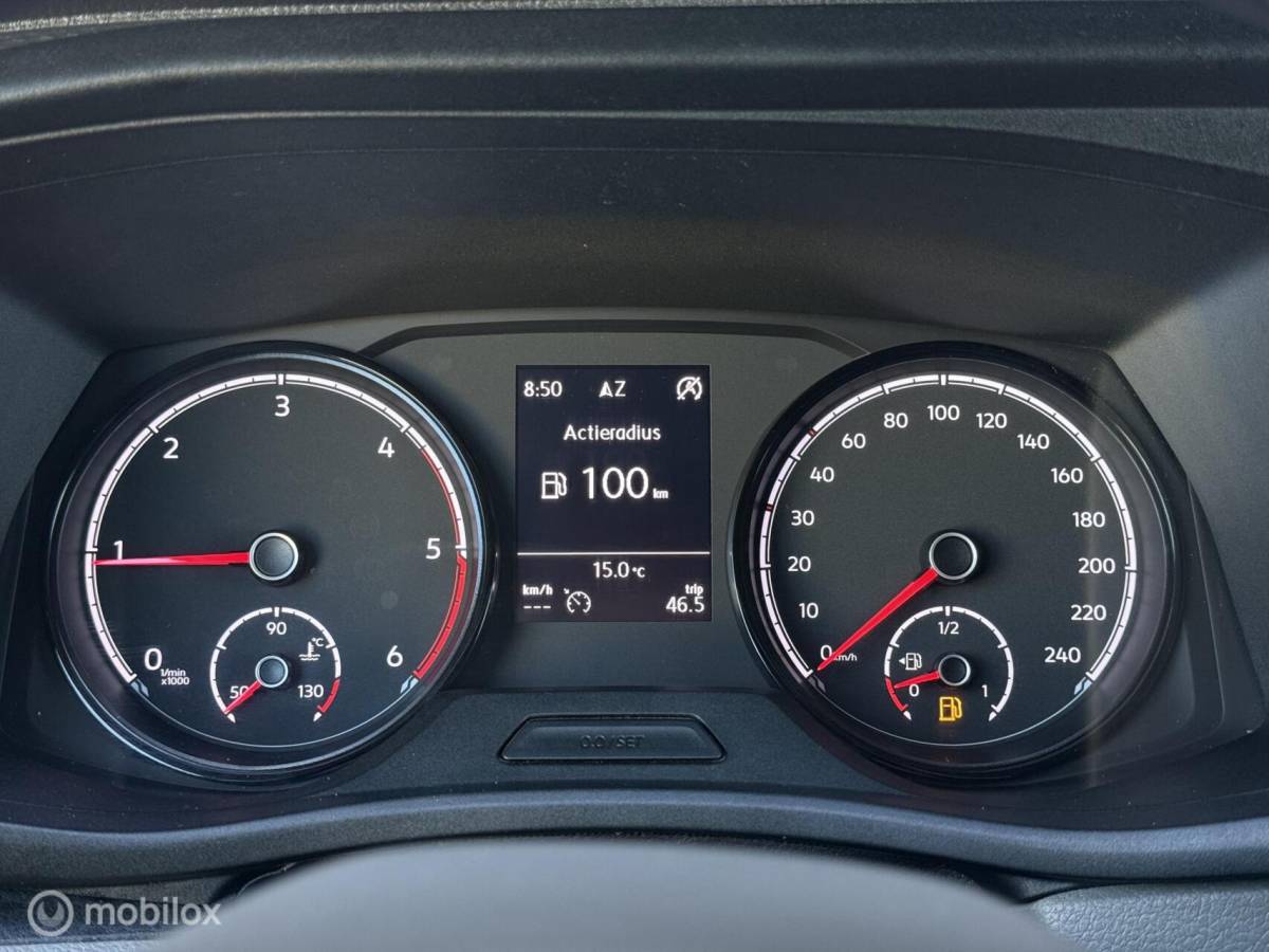 Volkswagen Transporter Volkswagen Transporter 2.0 TDI L2H1 Lang / Carplay / Airco / Cruise