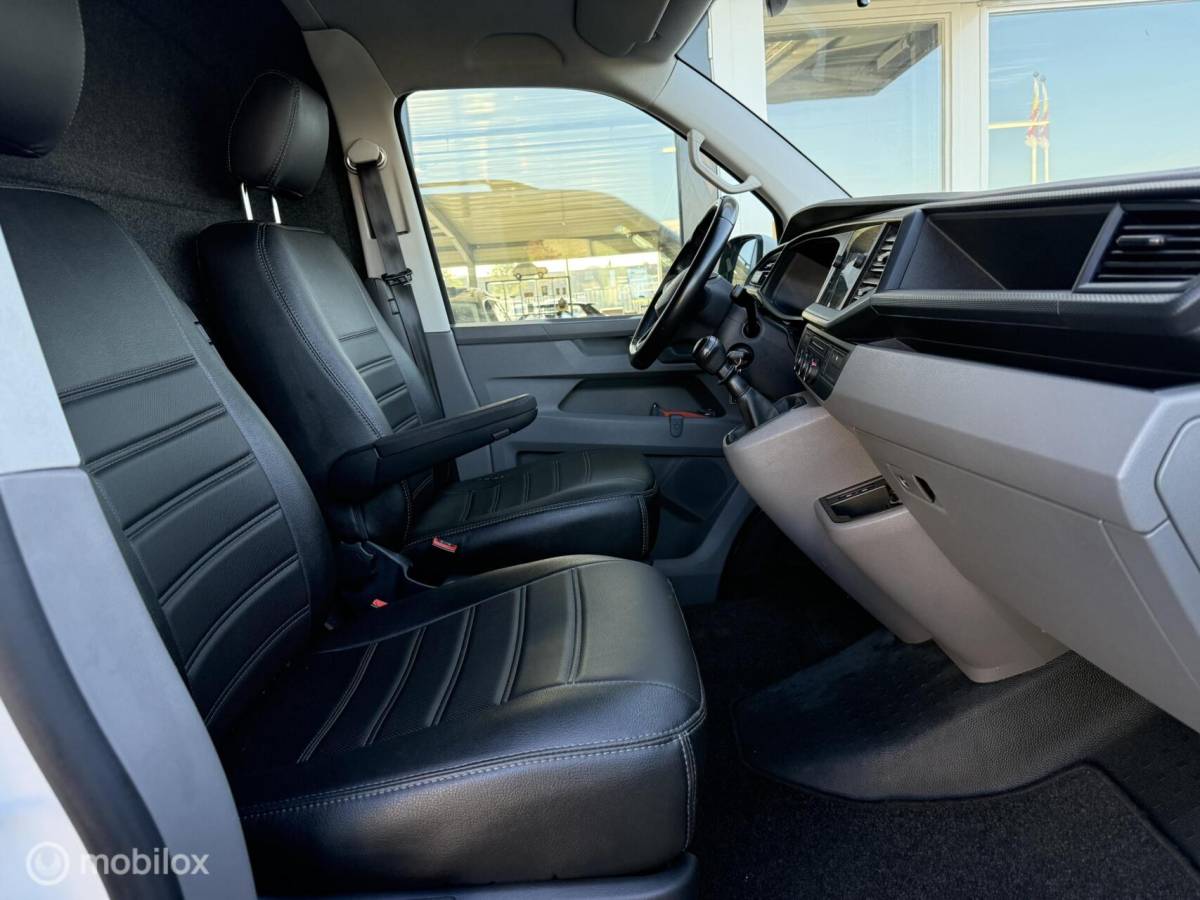 Volkswagen Transporter Volkswagen Transporter 2.0 TDI L2H1 Lang / Carplay / Airco / Cruise