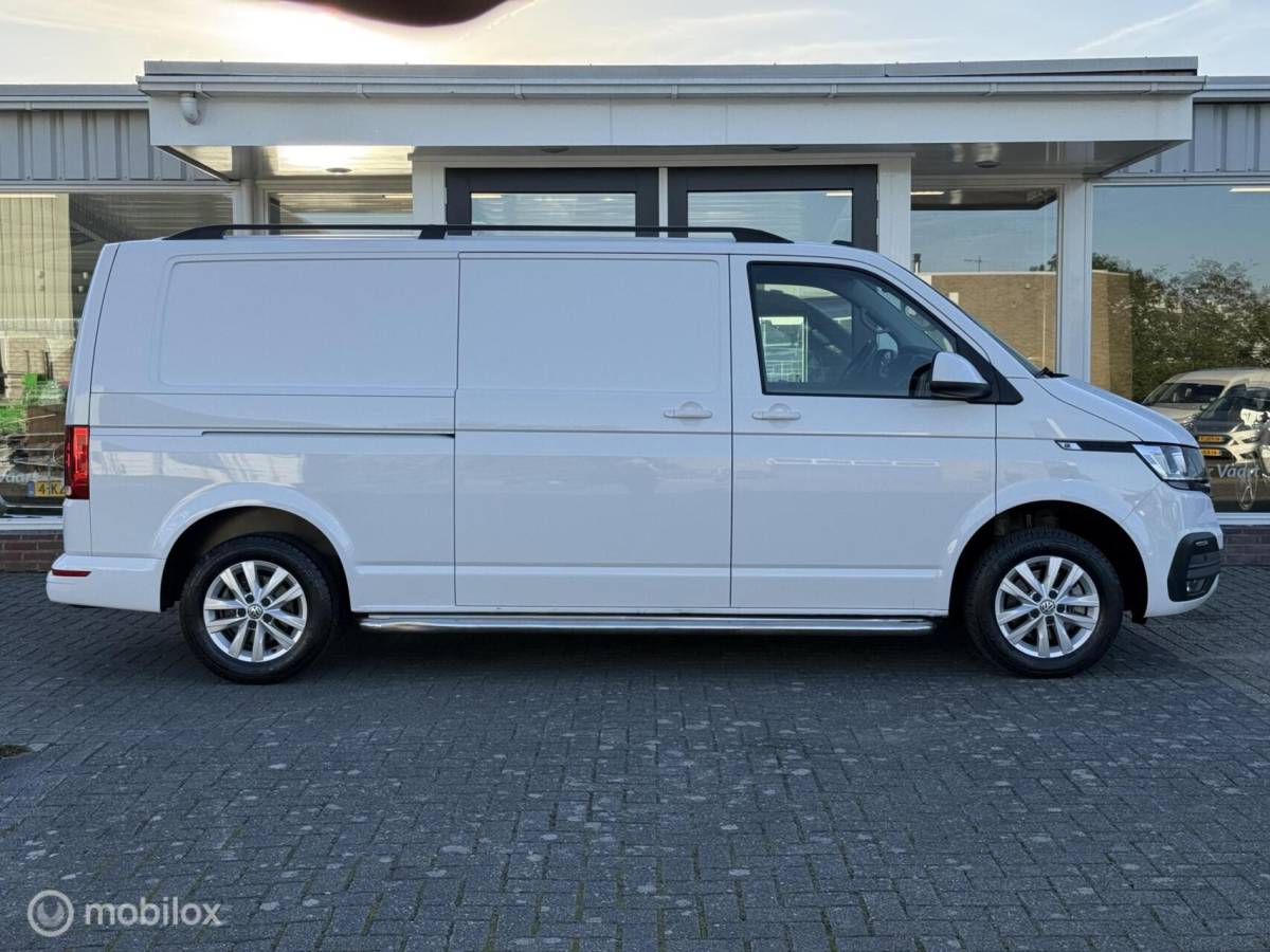 Volkswagen Transporter Volkswagen Transporter 2.0 TDI L2H1 Lang / Carplay / Airco / Cruise