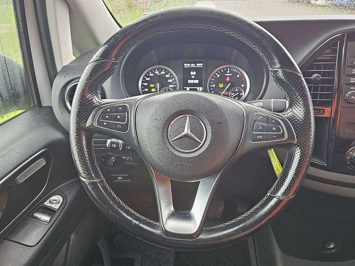 Mercedes-Benz Vito MERCEDES-BENZ VITO 114 l2 automaat trekhaak