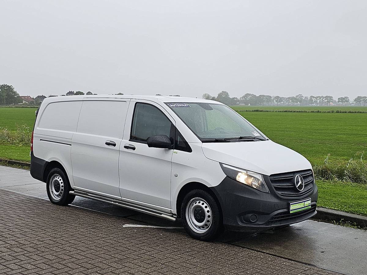 Mercedes-Benz Vito MERCEDES-BENZ VITO 114 l2 automaat trekhaak