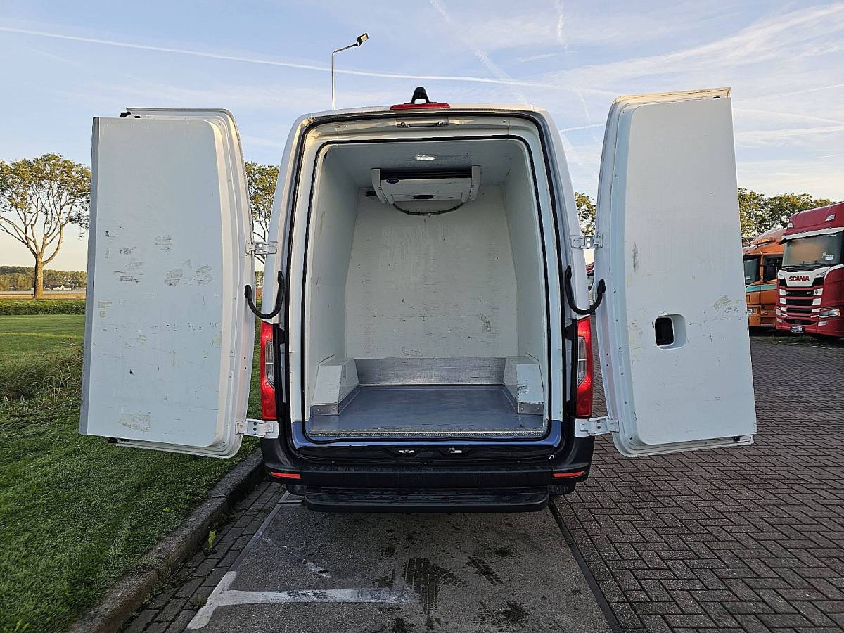 Mercedes-Benz Sprinter MERCEDES-BENZ SPRINTER 315 L2H2 BI-TEMP FRIGO Carrier Koelwagen Dag/Nacht 2 Compartimenten Euro6 Mbux Airco!