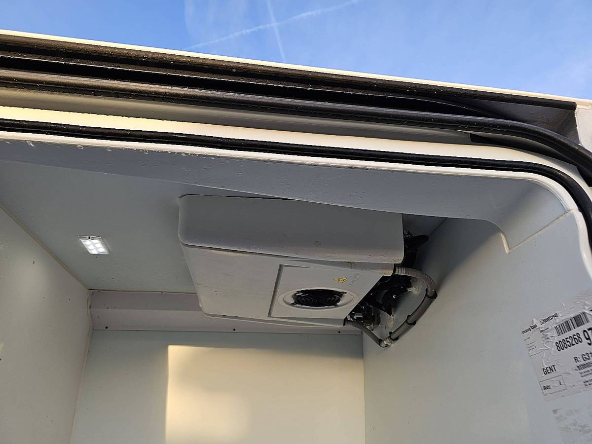 Mercedes-Benz Sprinter MERCEDES-BENZ SPRINTER 315 L2H2 BI-TEMP FRIGO Carrier Koelwagen Dag/Nacht 2 Compartimenten Euro6 Mbux Airco!