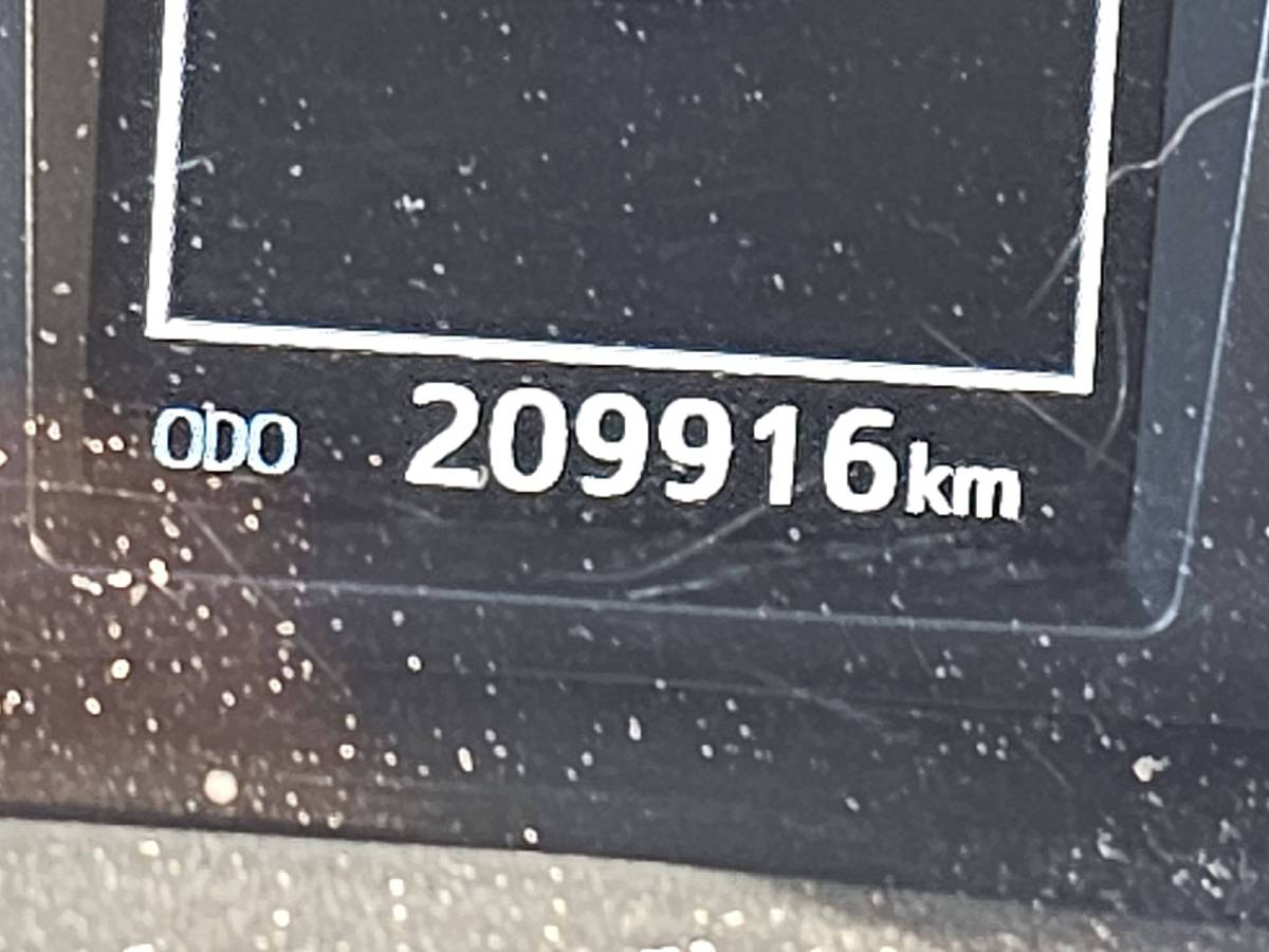 Toyota Hilux TOYOTA HI-LUX 2.4 EU netto exportprijs 19950,00 ac automaat EURO6 trekhaak bluetooth achterbank wordt bijgeleverd