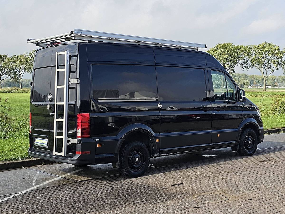 Volkswagen Crafter VOLKSWAGEN CRAFTER 35 2.0 L3H3 LED Automaat 140Pk Imperiaal Camera Carplay Comfort-Stoel Leer Euro6!