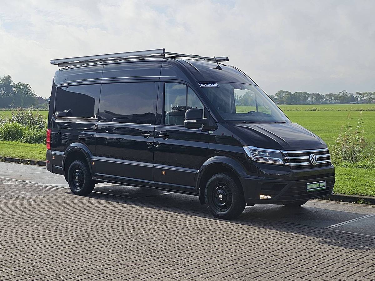 Volkswagen Crafter VOLKSWAGEN CRAFTER 35 2.0 L3H3 LED Automaat 140Pk Imperiaal Camera Carplay Comfort-Stoel Leer Euro6!