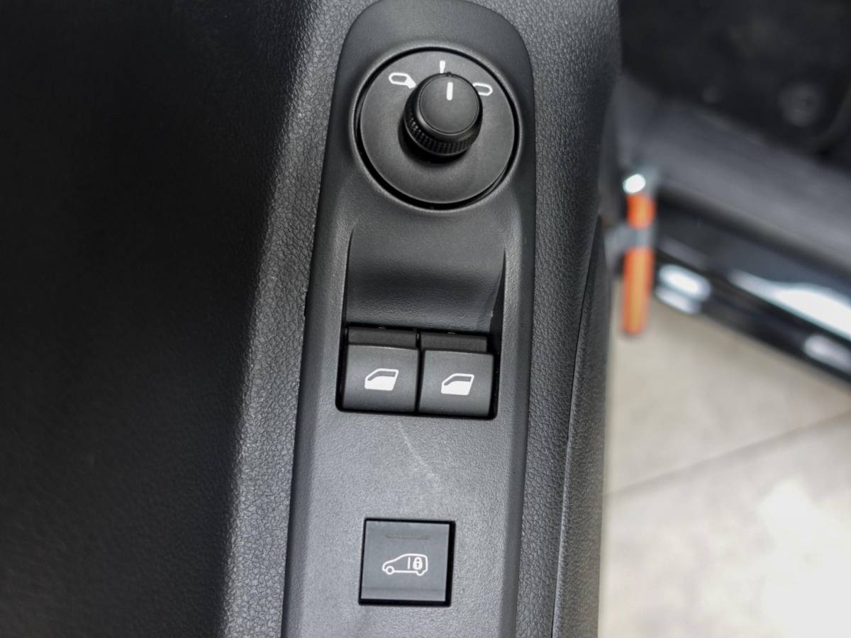 Peugeot Partner Peugeot Partner 1.5 BlueHDi 100pk L2 Airco Cruise control Trekhaak Parkeersensoren Bluetooth