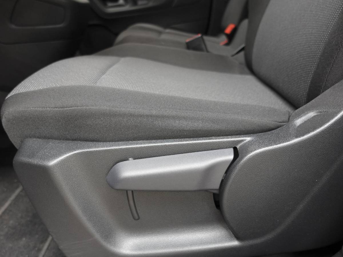 Peugeot Partner Peugeot Partner 1.5 BlueHDi 100pk L2 Airco Cruise control Trekhaak Parkeersensoren Bluetooth