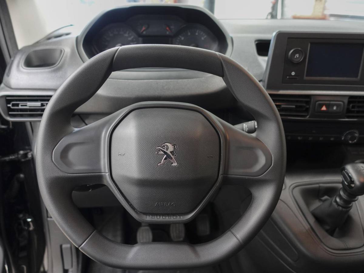 Peugeot Partner Peugeot Partner 1.5 BlueHDi 100pk L2 Airco Cruise control Trekhaak Parkeersensoren Bluetooth