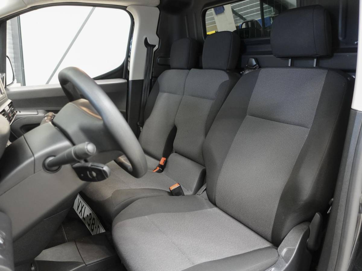 Peugeot Partner Peugeot Partner 1.5 BlueHDi 100pk L2 Airco Cruise control Trekhaak Parkeersensoren Bluetooth