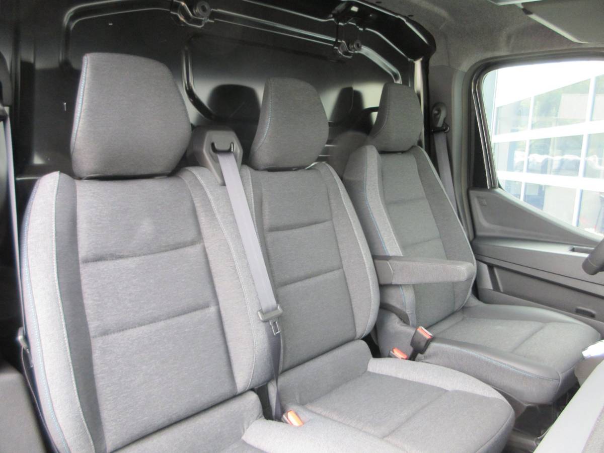 Renault Master Renault MASTER E-TECH T35 L2H2 Extra long range 87 kWh navi ,apple carplay ,trekhaak