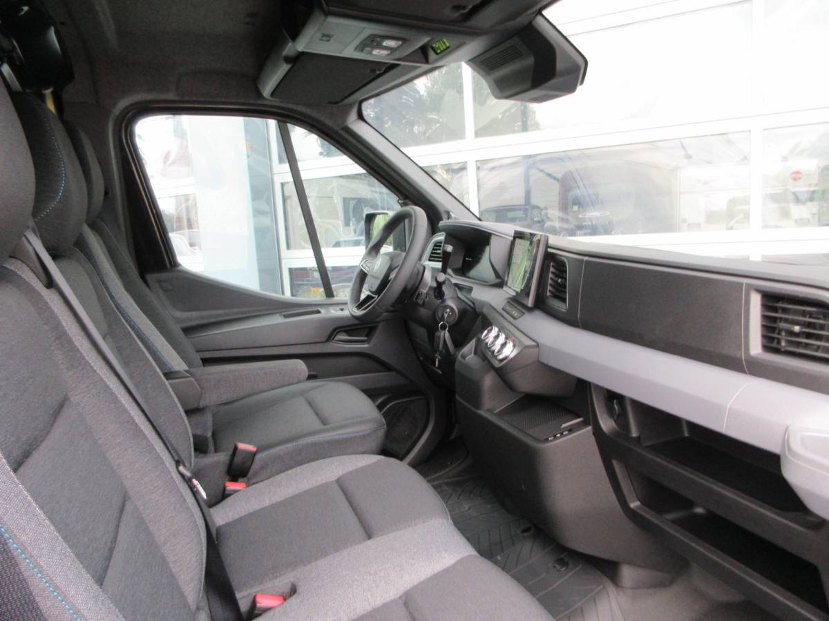 Renault Master Renault MASTER E-TECH T35 L2H2 Extra long range 87 kWh navi ,apple carplay ,trekhaak