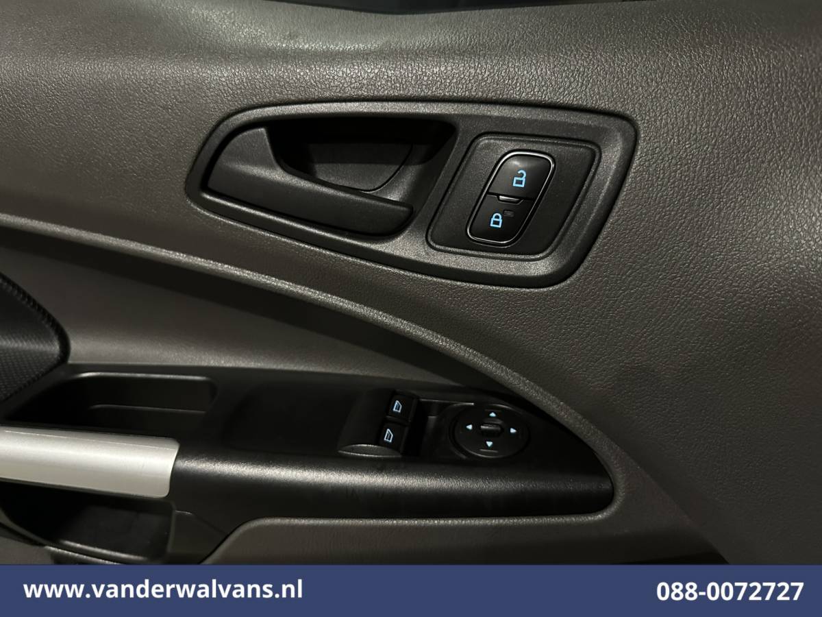 Ford Transit Connect Ford Transit Connect 1.5 EcoBlue 100pk L1H1 Full Option Euro6 Airco | Cruisecontrol | Apple Carplay | Camera | Navigatie parkeersensoren, stoelverwarming, android auto, verwarmde voorruit