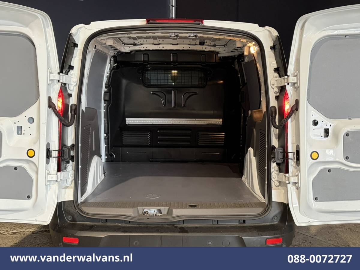 Ford Transit Connect Ford Transit Connect 1.5 EcoBlue 100pk L1H1 Full Option Euro6 Airco | Cruisecontrol | Apple Carplay | Camera | Navigatie parkeersensoren, stoelverwarming, android auto, verwarmde voorruit