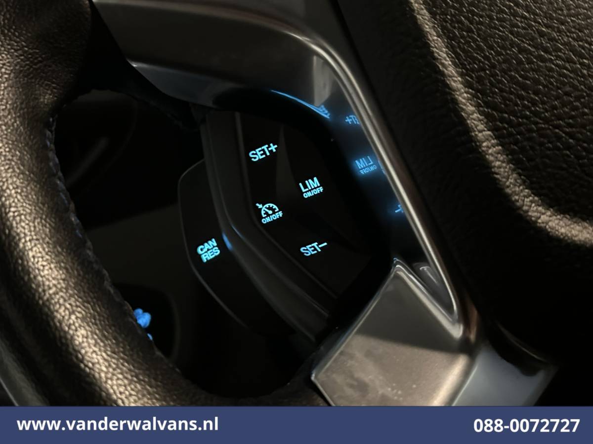 Ford Transit Connect Ford Transit Connect 1.5 EcoBlue 100pk L1H1 Full Option Euro6 Airco | Cruisecontrol | Apple Carplay | Camera | Navigatie parkeersensoren, stoelverwarming, android auto, verwarmde voorruit