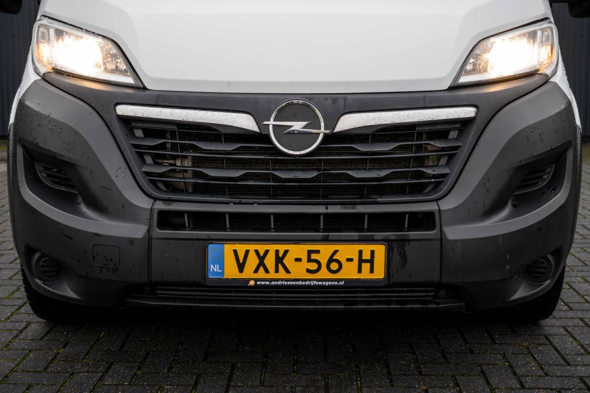 Opel Movano Opel Movano **2.2 D | 3-Zits | Bakwagen met Laadklep en zijdeur | LED | Carplay | Cruise | Climatronic**