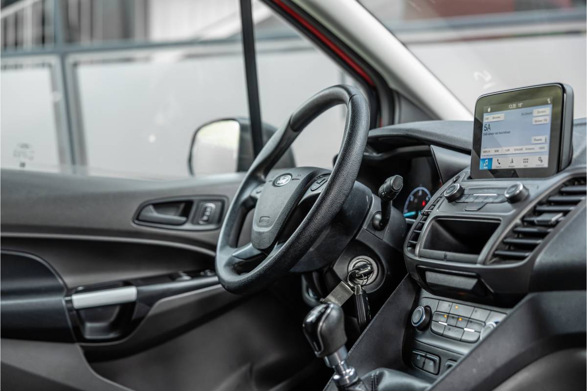 Ford Transit Connect Ford Transit Connect 1.5 EcoBlue L2 | Raptor edition | L+R Schuifdeur | CarPlay | Camera | Navigatie | Airco | 3-Zitter | PDC | Nieuwe APK
