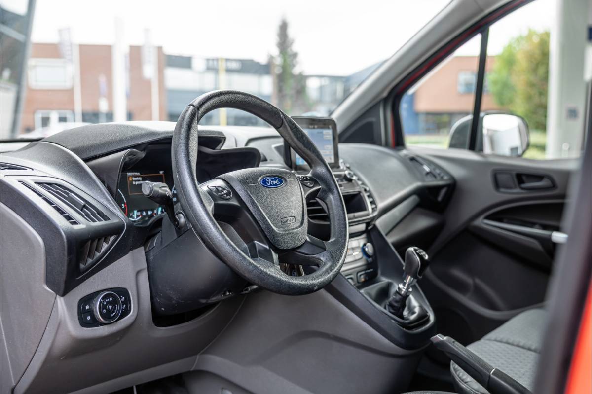 Ford Transit Connect Ford Transit Connect 1.5 EcoBlue L2 | Raptor edition | L+R Schuifdeur | CarPlay | Camera | Navigatie | Airco | 3-Zitter | PDC | Nieuwe APK