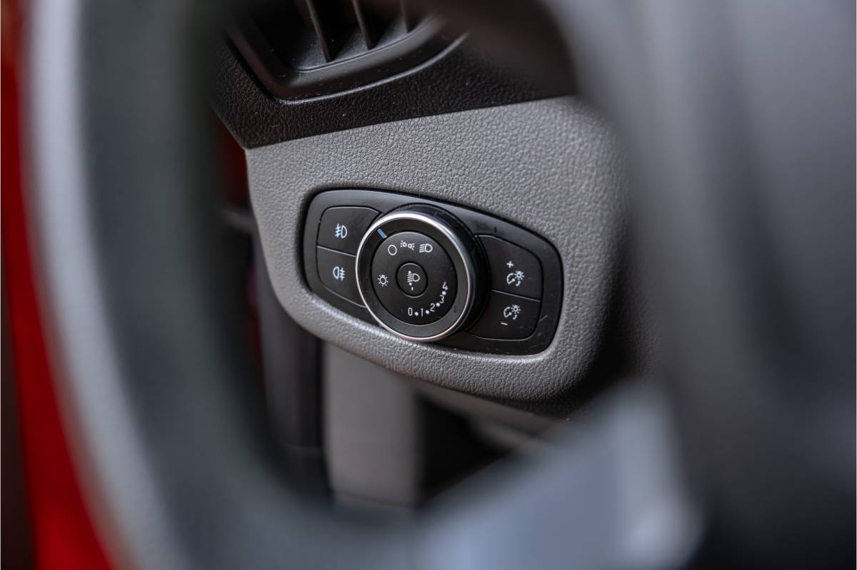 Ford Transit Connect Ford Transit Connect 1.5 EcoBlue L2 | Raptor edition | L+R Schuifdeur | CarPlay | Camera | Navigatie | Airco | 3-Zitter | PDC | Nieuwe APK