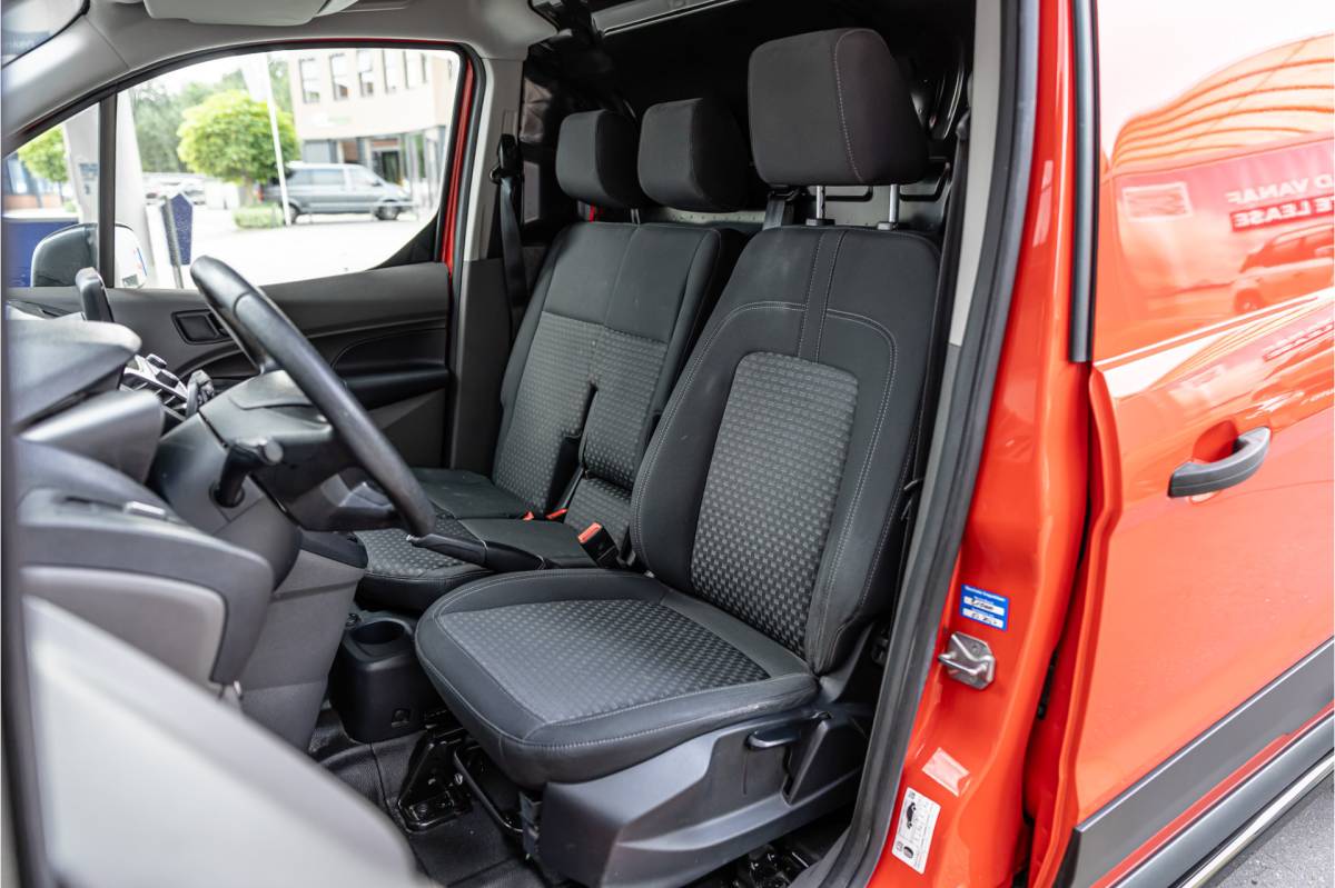 Ford Transit Connect Ford Transit Connect 1.5 EcoBlue L2 | Raptor edition | L+R Schuifdeur | CarPlay | Camera | Navigatie | Airco | 3-Zitter | PDC | Nieuwe APK