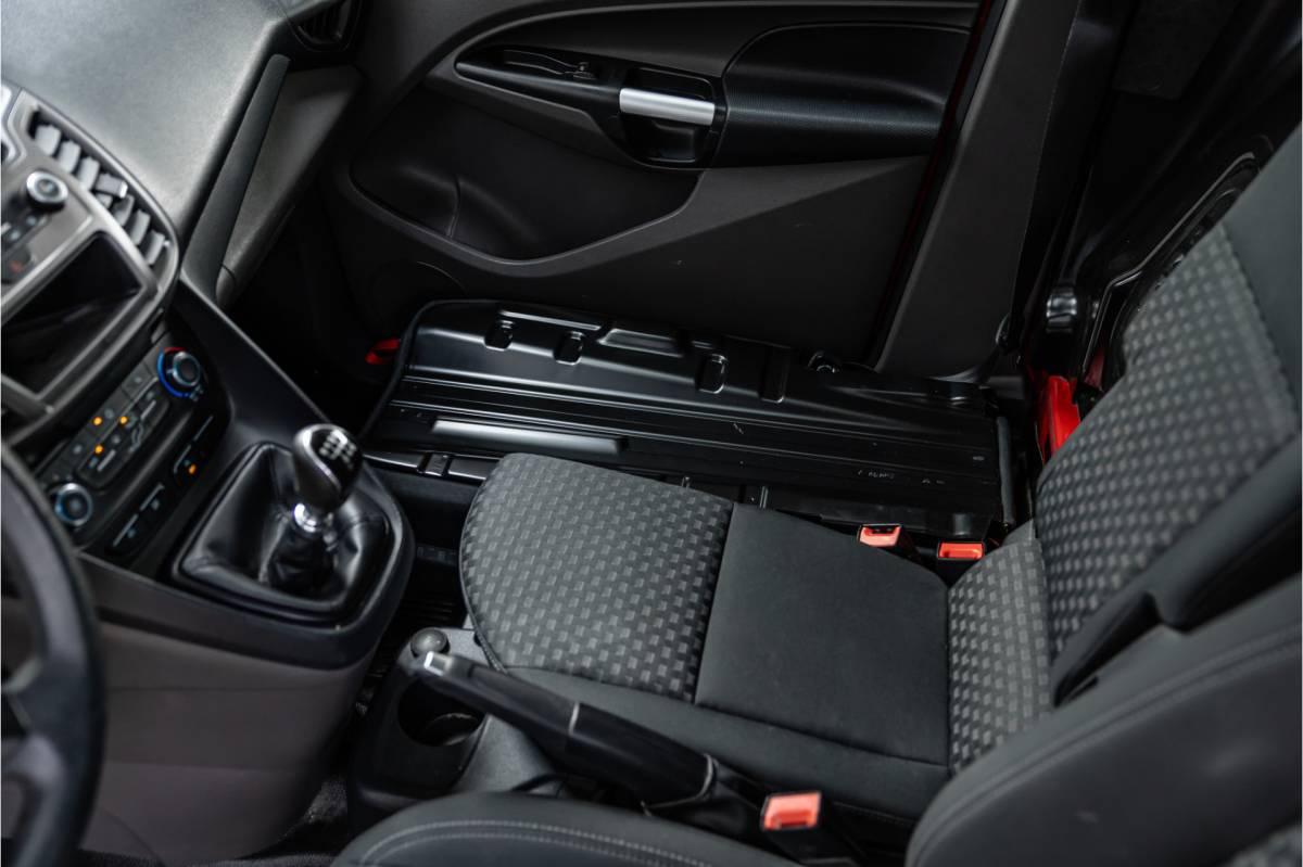 Ford Transit Connect Ford Transit Connect 1.5 EcoBlue L2 | Raptor edition | L+R Schuifdeur | CarPlay | Camera | Navigatie | Airco | 3-Zitter | PDC | Nieuwe APK