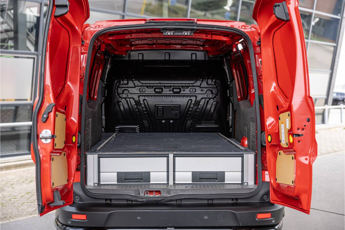 Ford Transit Connect Ford Transit Connect 1.5 EcoBlue L2 | Raptor edition | L+R Schuifdeur | CarPlay | Camera | Navigatie | Airco | 3-Zitter | PDC | Nieuwe APK