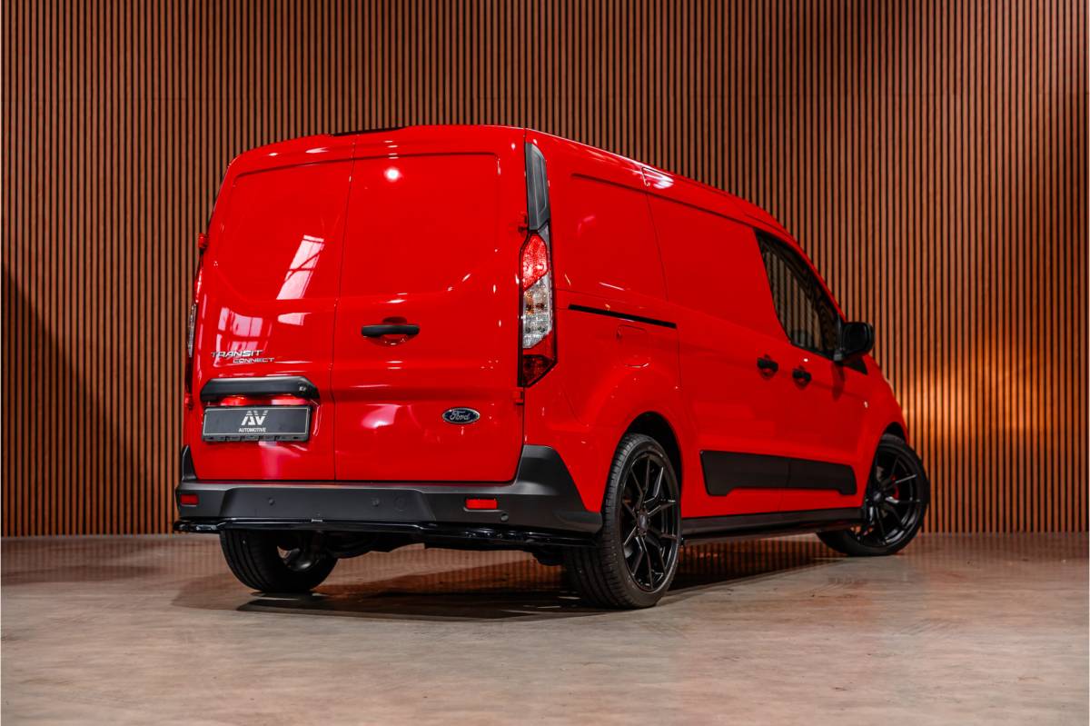 Ford Transit Connect Ford Transit Connect 1.5 EcoBlue L2 | Raptor edition | L+R Schuifdeur | CarPlay | Camera | Navigatie | Airco | 3-Zitter | PDC | Nieuwe APK