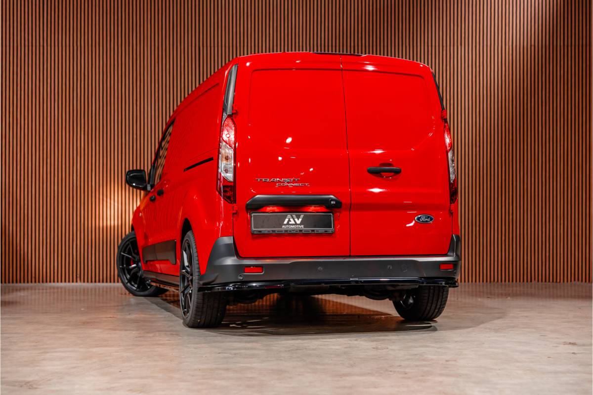 Ford Transit Connect Ford Transit Connect 1.5 EcoBlue L2 | Raptor edition | L+R Schuifdeur | CarPlay | Camera | Navigatie | Airco | 3-Zitter | PDC | Nieuwe APK