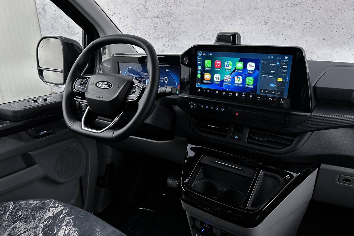 Ford E-Transit Custom Ford E-Transit Custom 340 L2 Limited 71 kWh | Dubbel cabine | 2x schuifdeur | Driver assist pack premium