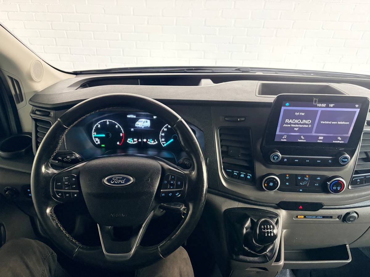 Ford Transit Ford Transit Dubbel Cabine 350 2.0 TDCI 170PK euro6 L3H2 Trend RWD, 6Persoons, Airco, Trekhaak 2800KG, Metallic lak, Nieuwe APK