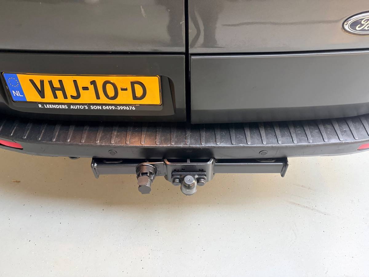 Ford Transit Ford Transit Dubbel Cabine 350 2.0 TDCI 170PK euro6 L3H2 Trend RWD, 6Persoons, Airco, Trekhaak 2800KG, Metallic lak, Nieuwe APK