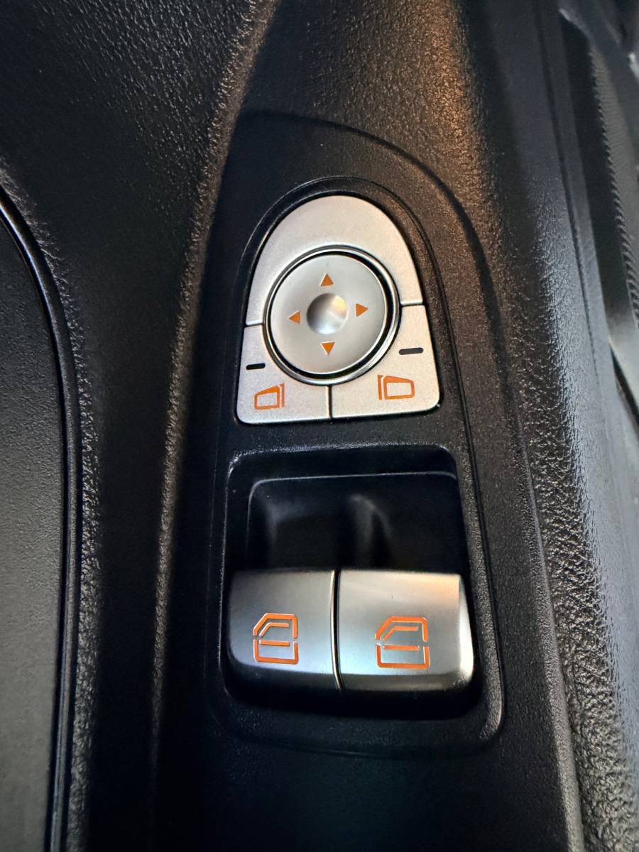 Mercedes-Benz Vito Mercedes-Benz Vito Automaat 116 CDI 160pk euro6 Lang L2H1, 3Persoons, Airco, CruiseControl, Navigatie, Trekhaak, RIJKLAARPRIJS!