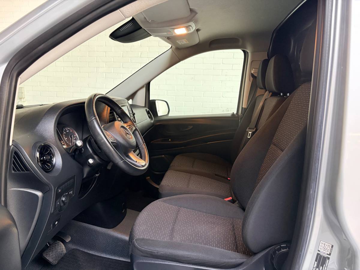 Mercedes-Benz Vito Mercedes-Benz Vito Automaat 116 CDI 160pk euro6 Lang L2H1, 3Persoons, Airco, CruiseControl, Navigatie, Trekhaak, RIJKLAARPRIJS!