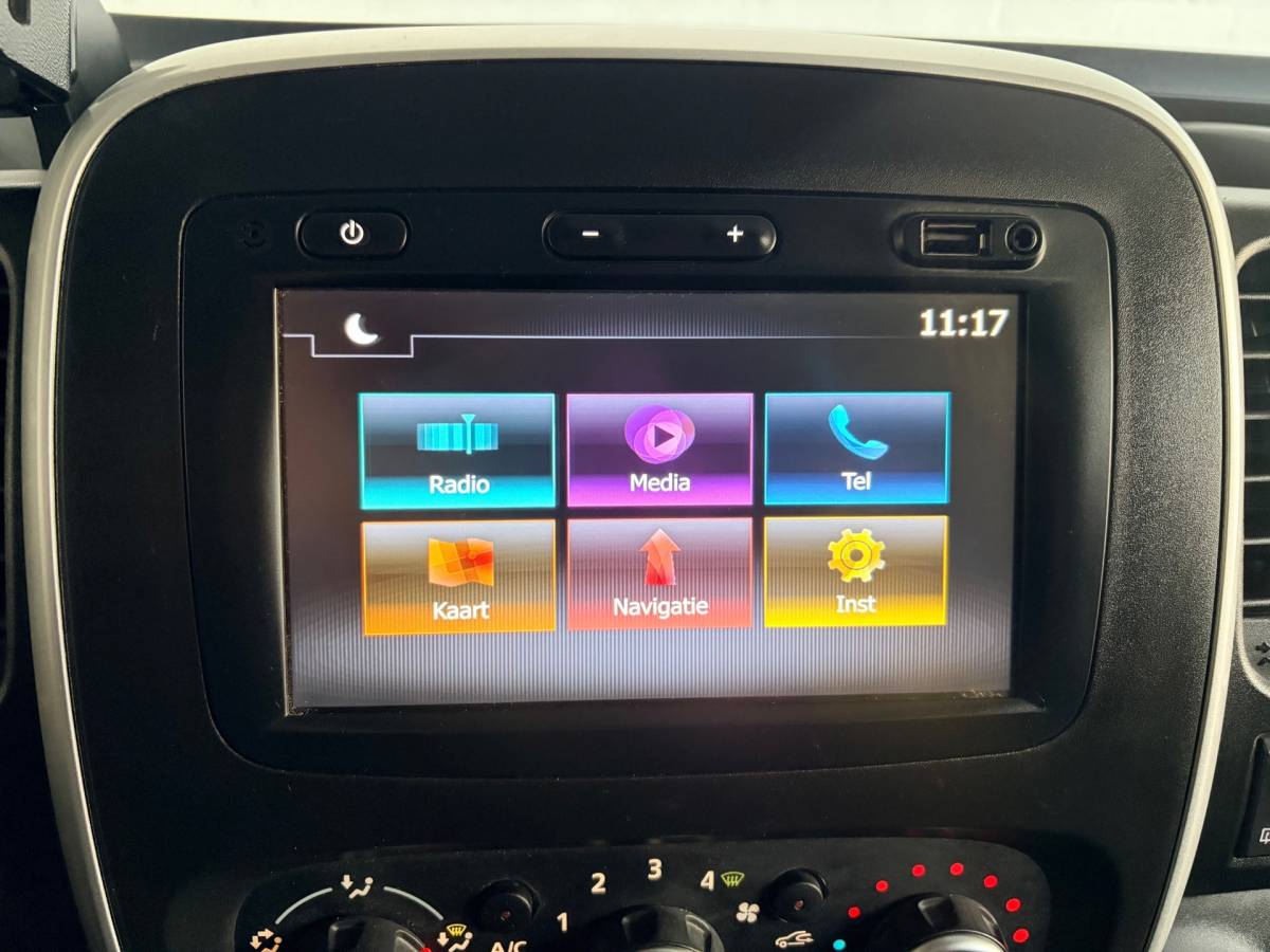 Renault Trafic Renault Trafic Automaat 2.0 dCi 145pk euro6 T29 L1H1 Comfort, 3Persoons, Sortimo kasten Imperiaal Trekhaak Omvormer RIJKLAARPRIJS
