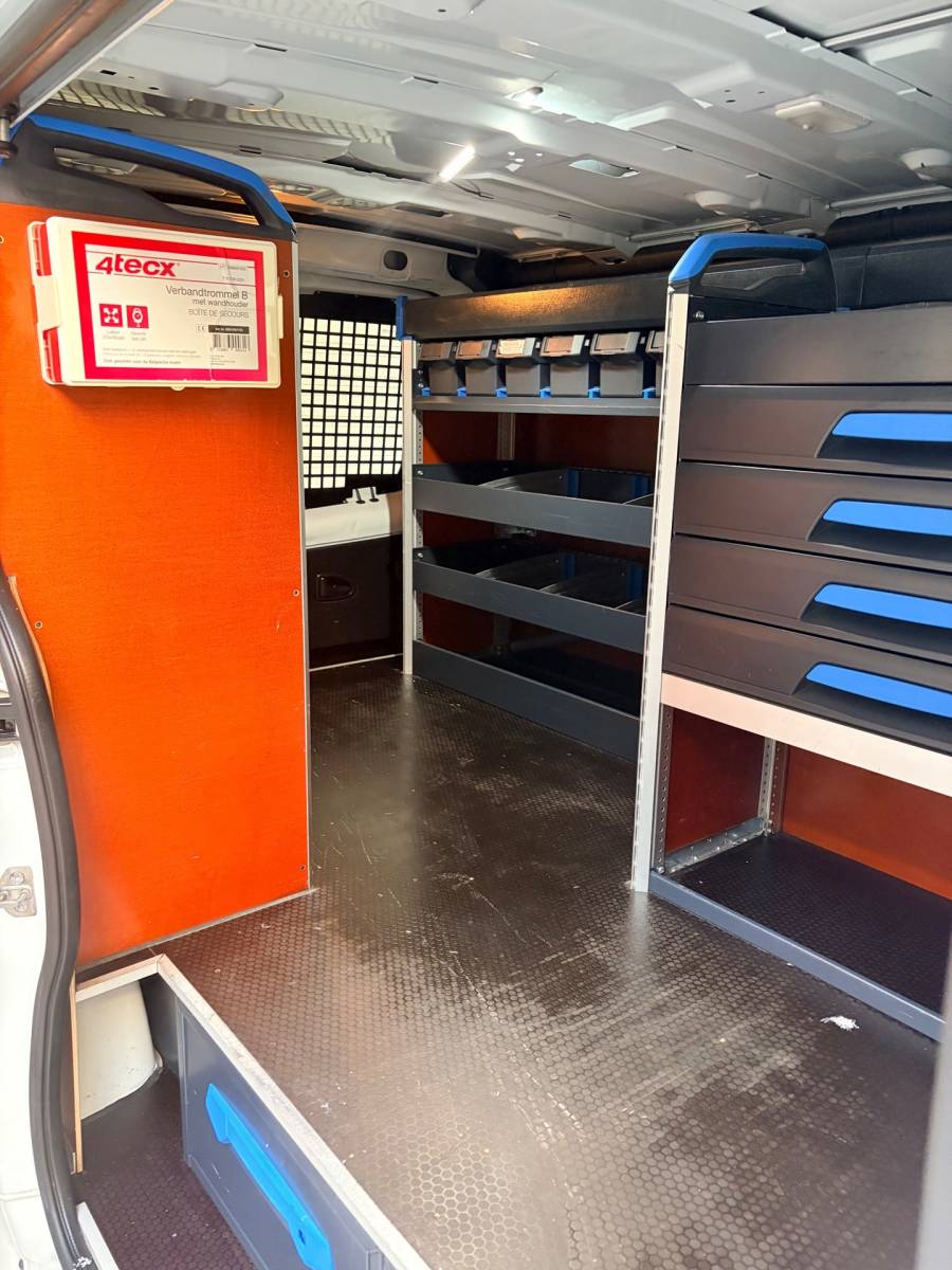 Renault Trafic Renault Trafic Automaat 2.0 dCi 145pk euro6 T29 L1H1 Comfort, 3Persoons, Sortimo kasten Imperiaal Trekhaak Omvormer RIJKLAARPRIJS