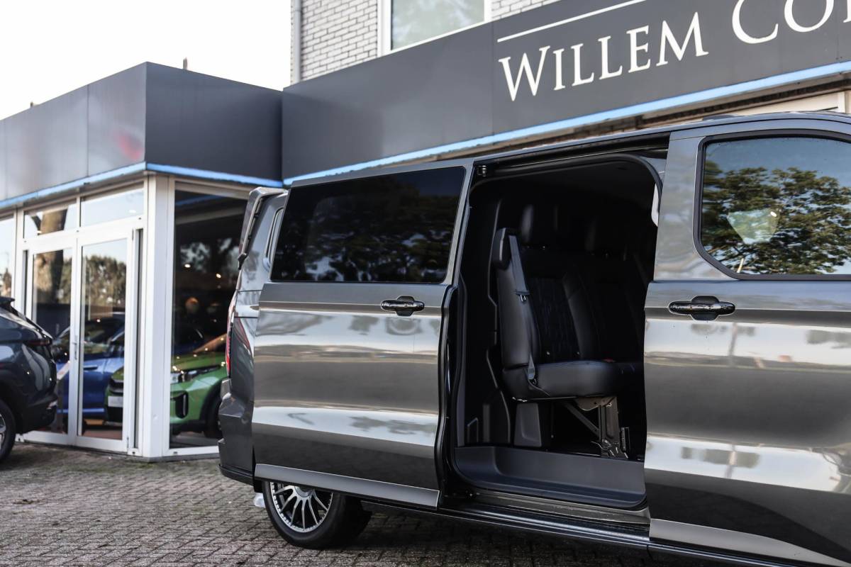 Ford E-Transit Custom Ford E-Transit Custom 320 L2H1 MS-RT 71 kWh DC 286PK Dubbel Cabine