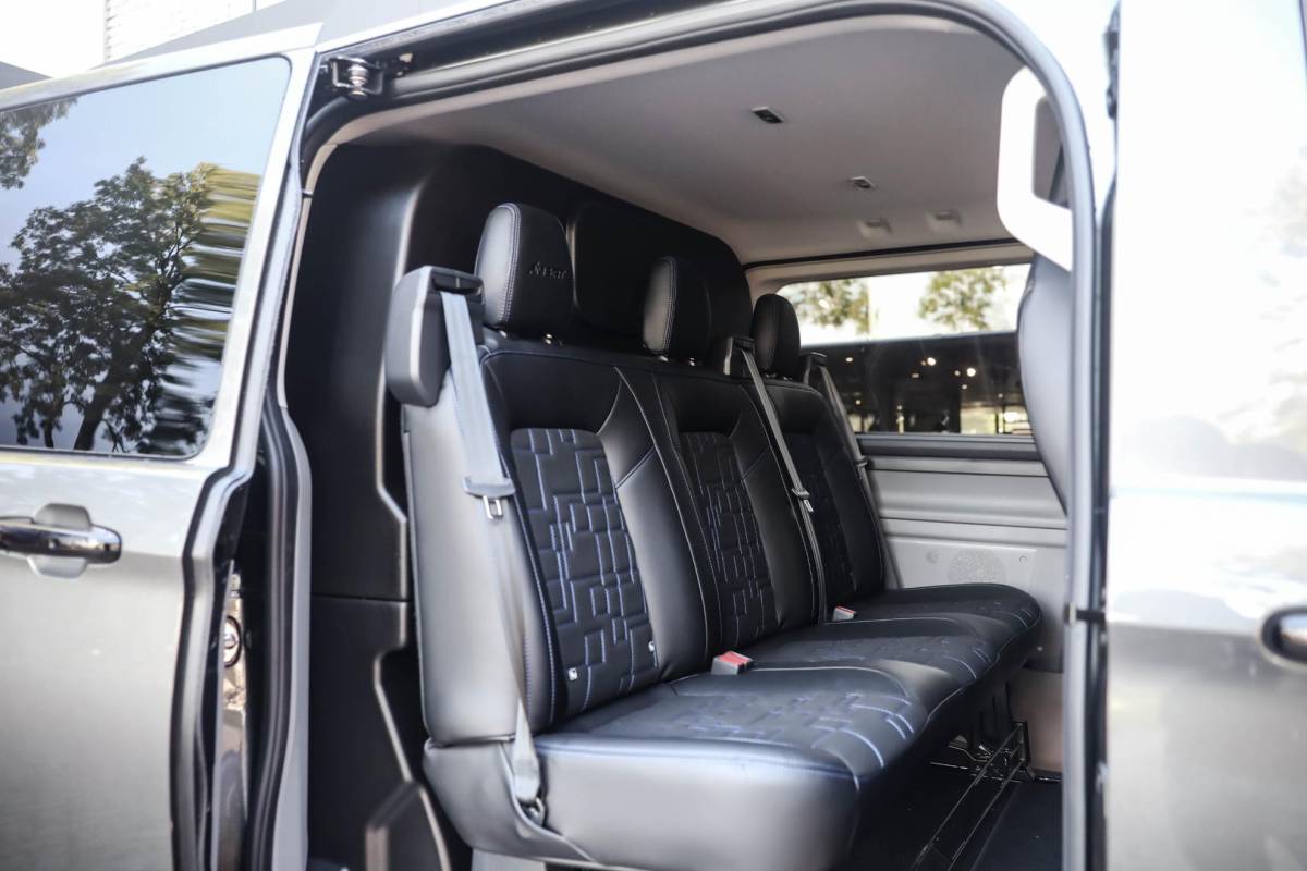 Ford E-Transit Custom Ford E-Transit Custom 320 L2H1 MS-RT 71 kWh DC 286PK Dubbel Cabine