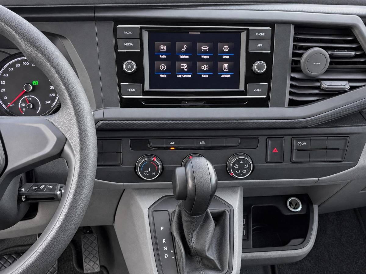Volkswagen Transporter Volkswagen Transporter 2.0TDi 150pk DSG L2 · Camera · Apple Carplay/Android Auto · 3-zits bank · Cruise Control · Airco ·