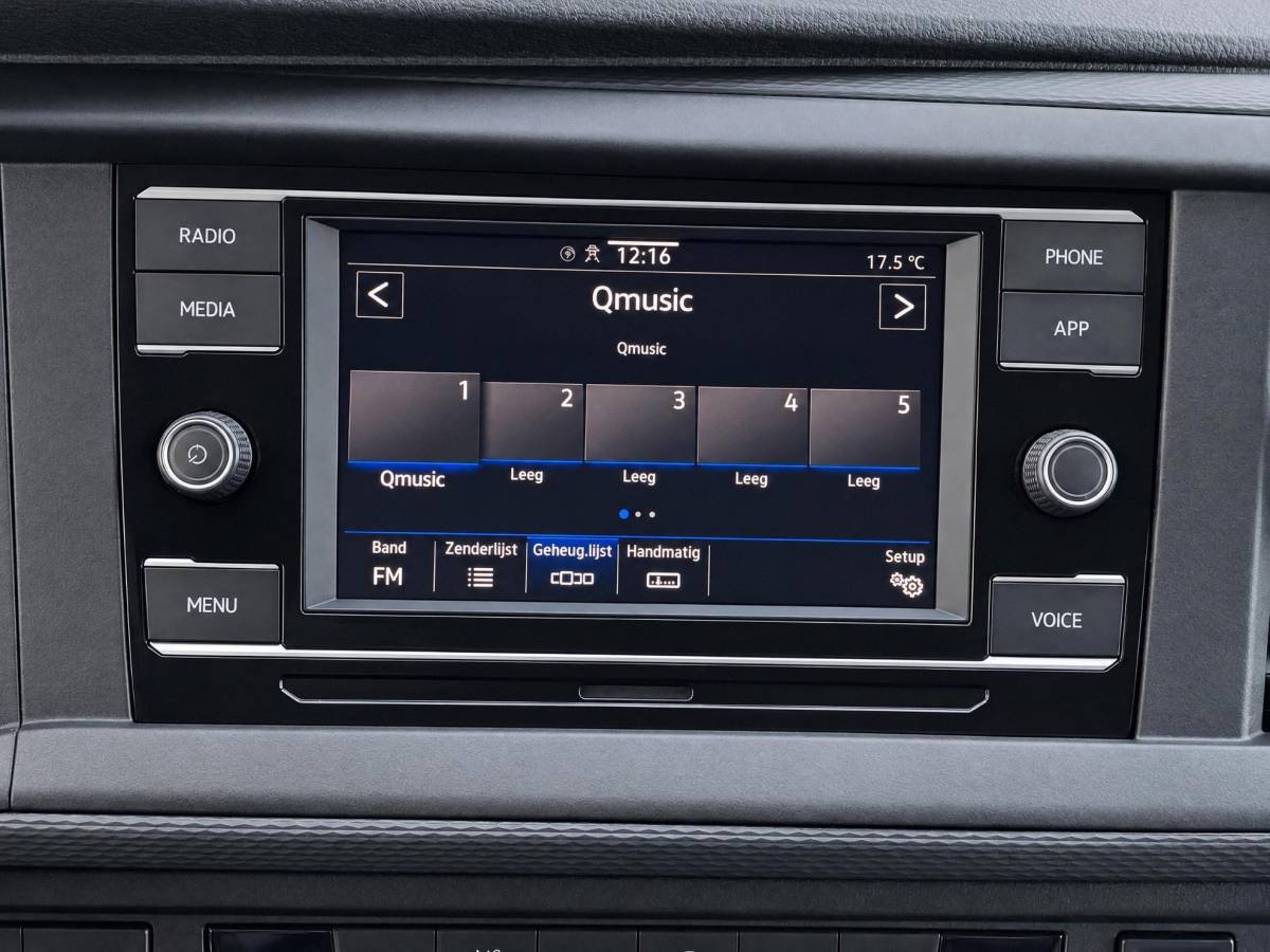 Volkswagen Transporter Volkswagen Transporter 2.0TDi 150pk DSG L2 · Camera · Apple Carplay/Android Auto · 3-zits bank · Cruise Control · Airco ·