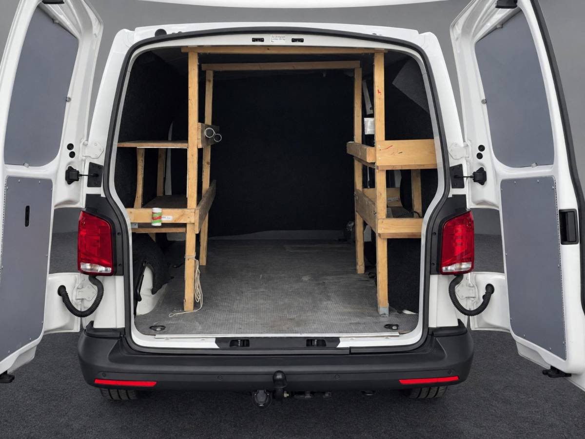 Volkswagen Transporter Volkswagen Transporter 2.0TDi 150pk Comfortline L2 · Trekhaak · Navigatie · Apple Carplay/Android Auto · Mistlampen voor ·