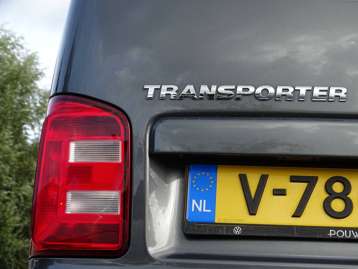 Volkswagen Transporter Volkswagen Transporter 2.0 TDI L2H1 DC Highline